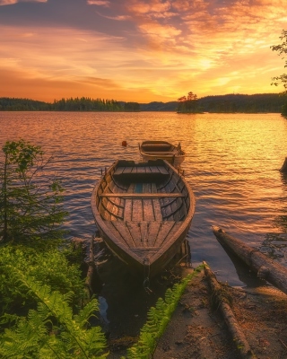 Обои Breathtaking Lake Sunset на телефон Sharp FX