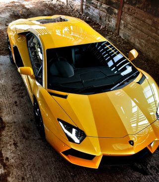 Обои Lamborghini Aventador Yellow для телефона и на рабочий стол 132x176