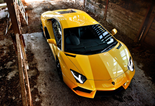 Картинка Lamborghini Aventador Yellow на андроид