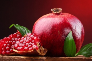 Картинка Ripe fruit pomegranate для телефона и на рабочий стол Xiaomi Redmi Note