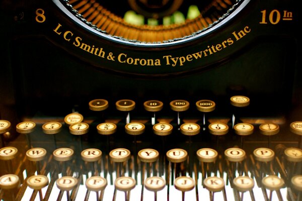 Пишущая машинка