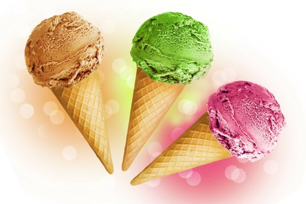 Розовое, зелёное и шоколадное мороженое