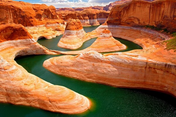 Красивая каньон реки