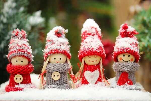 Маленькие рождественские куклы