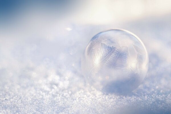 Снег пузырь