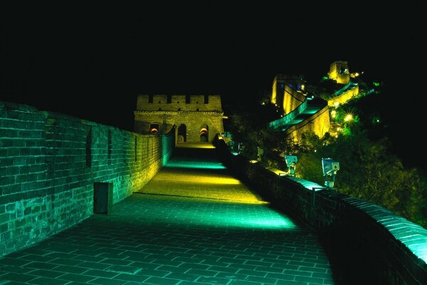 великая китайская стена ночь подсветка