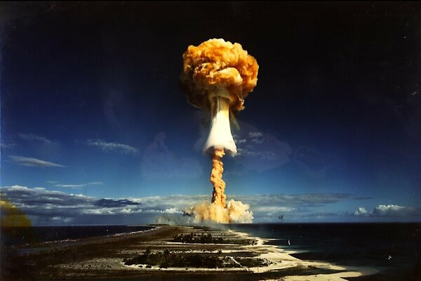 ядерный взрыв гриб