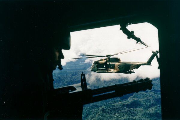 вьетнам война вертолет оружие