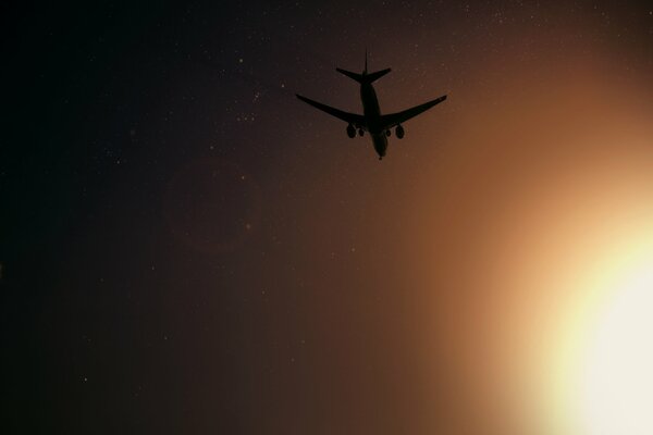 самолет небо ночь полет.