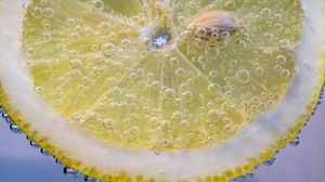Превью обои лимон, пузыри, крупным планом