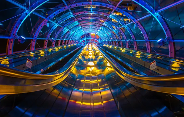 Обои свет, транспортер, эскалатор, арка, Япония, метро