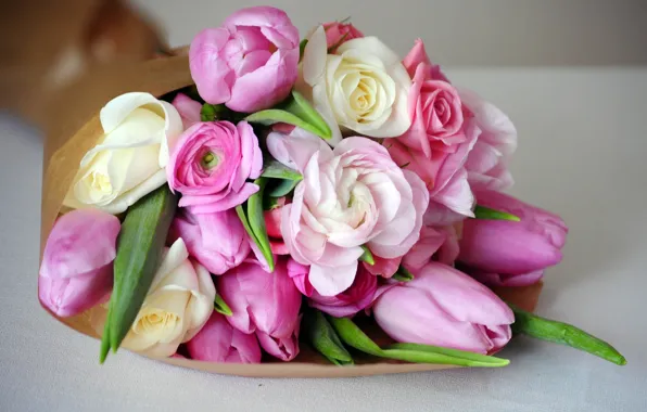 Обои розовые, лютики, пионы, тюльпаны, букет