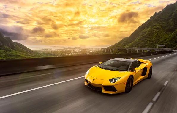 Обои Lamborghini, Light, Speed, Front, Yellow, LP700-4, Aventador, Road, Supercar, Spoiler