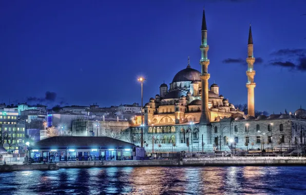 Обои минарет, дома, море, огни, Стамбул, Новая мечеть, ночь, Турция