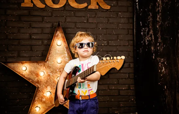 Обои мальчик, style, звезда, гитара, очки, boy, child, музыкант, ребенок, guitar