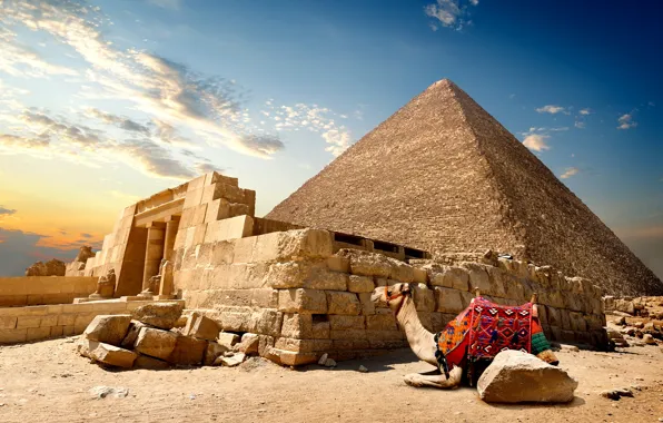 Обои камни, небо, Cairo, облака, песок, Египет, пустыня, пирамида, верблюд, солнце