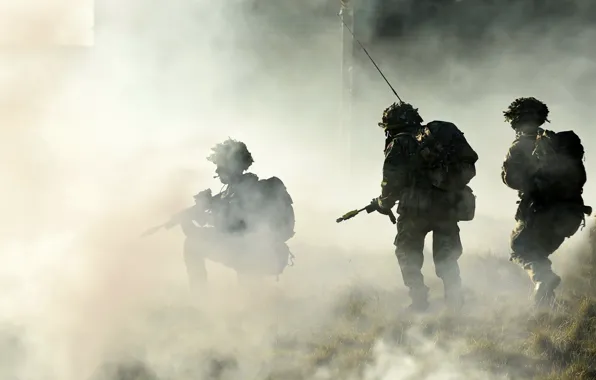 Обои туман, армия, солдаты, дым, оружие