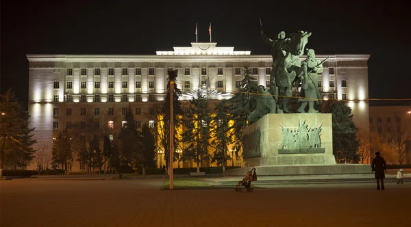 Горит здание регионального парламента декоративного освещения — стоковое фото