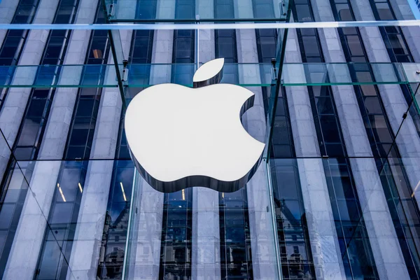 Apple Store в Нью-Йорке — стоковое фото