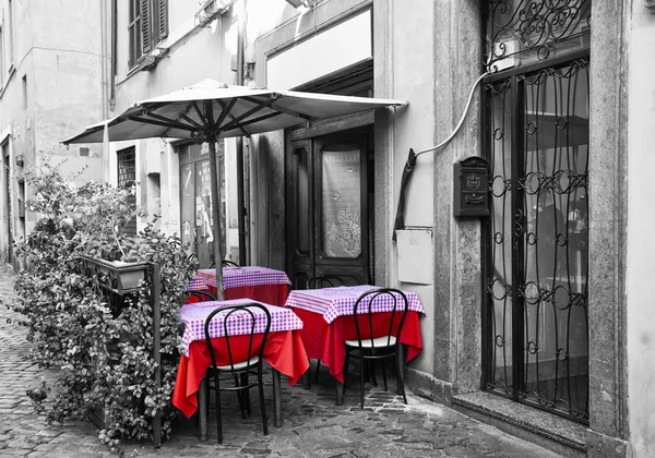 Терраса ресторана на улице — стоковое фото