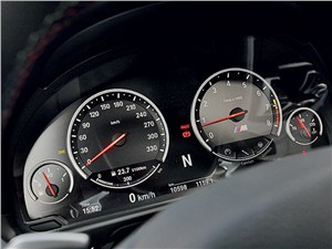 Предпросмотр bmw m5 2011 приборная панель