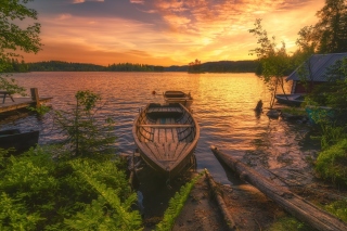 Картинка Breathtaking Lake Sunset на HTC Vivid