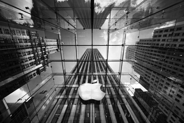 Apple, в мегаполисе