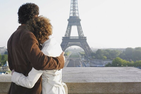 романтическое путешествие в Париж