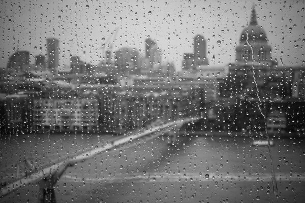 черное обои фото дождь Стекло капли город белое