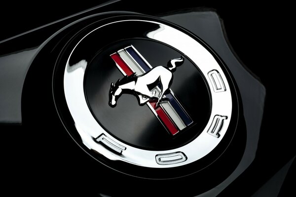 Ford Mustang эмблема
