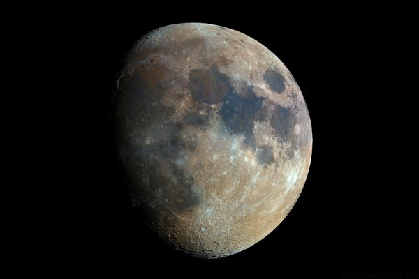 Фото высокого разрешения Луны