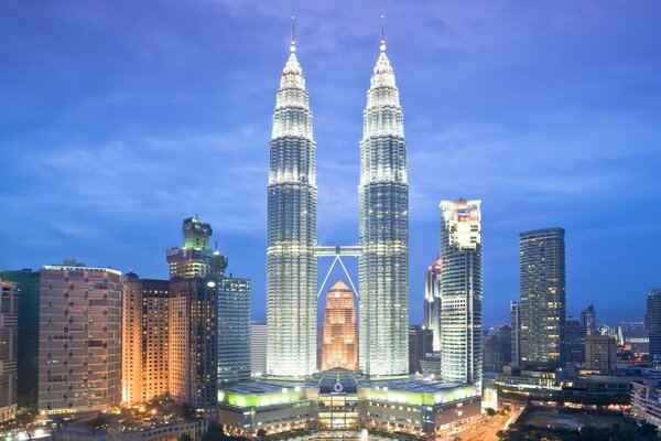 Petronas Towers в Куала-Лумпуре, Малайзия