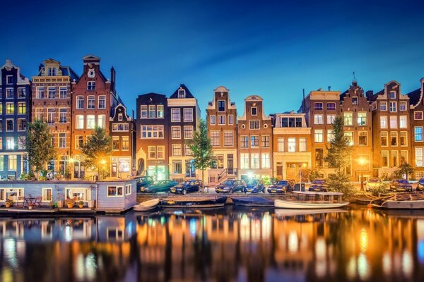 Амстердам огни