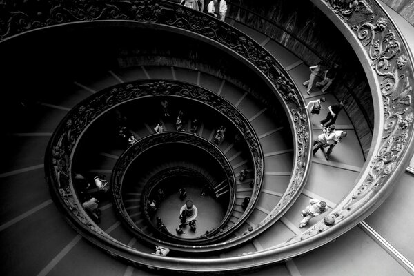 Спиральная лестница в Музеи Ватикана