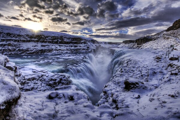 Водопад раскол, Исландия