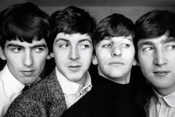 The Beatles черный и белый