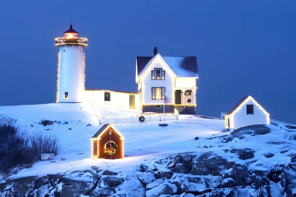 маяк Дом рождество снег гирлянды зима уютный