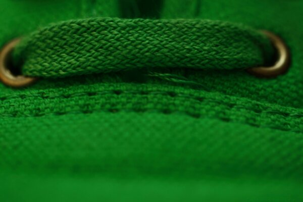 Зеленый кроссовки