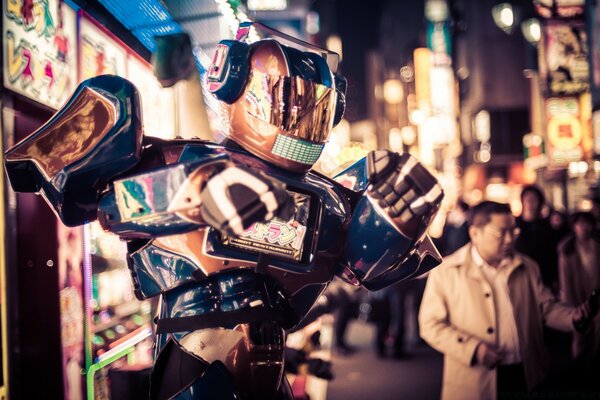 Роботы на улицах Токио