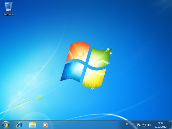Вид рабочего стола Windows 7 сразу после установки