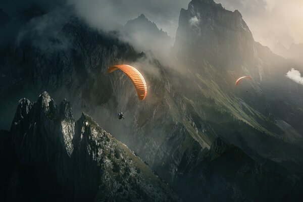 парашют природа горы полет туман скалы парашютисты свет спорт