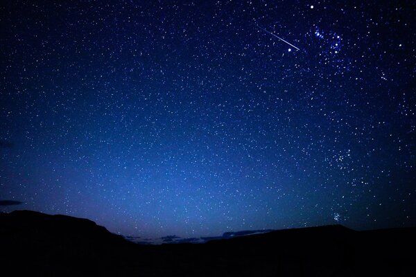 ночь небо звезды метеор след горы