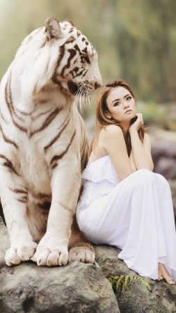 Девушка, Белый Тигр (vertical)