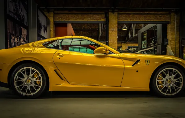 Обои жёлтый, Ferrari, суперкар