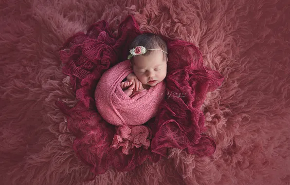 Обои мех, младенец, девочка, сон, розовый