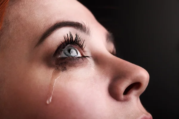 Beauty girl cry — стоковое фото