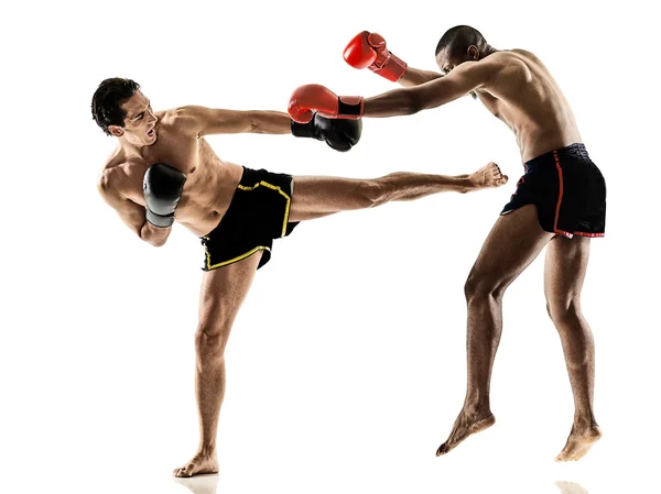 Muay тайского кикбоксинга кикбоксер бокс мужчин изолированные — стоковое фото