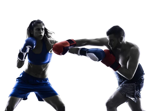 Человек по кикбоксингу силуэт женщина бокс боксер изолированные — стоковое фото