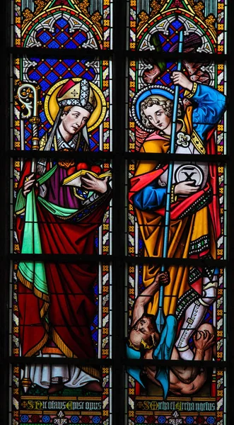 Витражи - Святого Николая и Архангела Михаила — стоковое фото