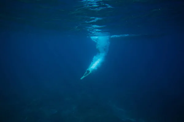 Частичный Вид Человека Погрузиться Океан Лицензионные Стоковые Изображения
